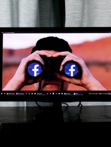 ¿Tienes iPhone? Atención: Facebook ha usado tu cámara en secreto